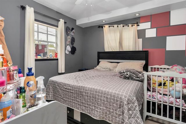 531 NE 61st St, Oakland Park, FL 33334