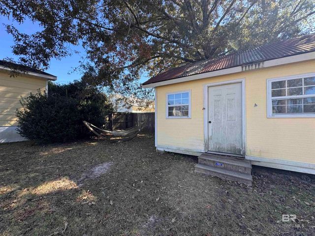 100 Robbins Boulevard, Daphne, AL 36526