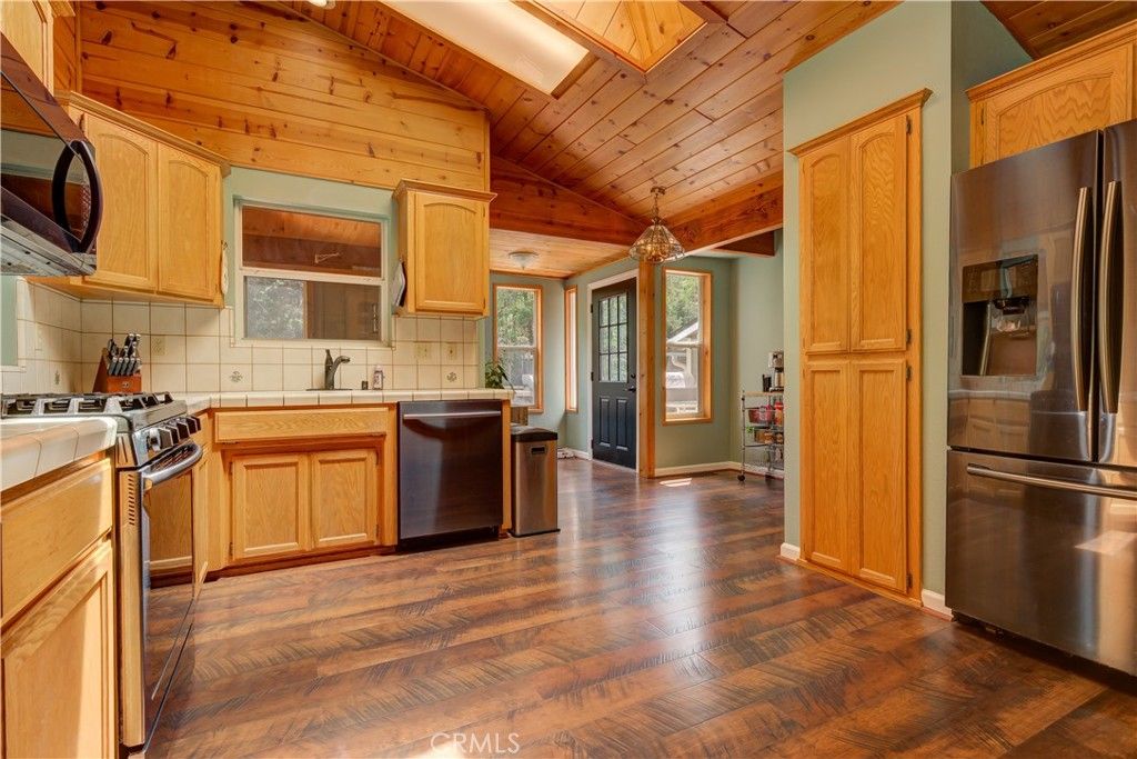 Image 12 of property listing at 5864 Paschal, Magalia, CA 95954