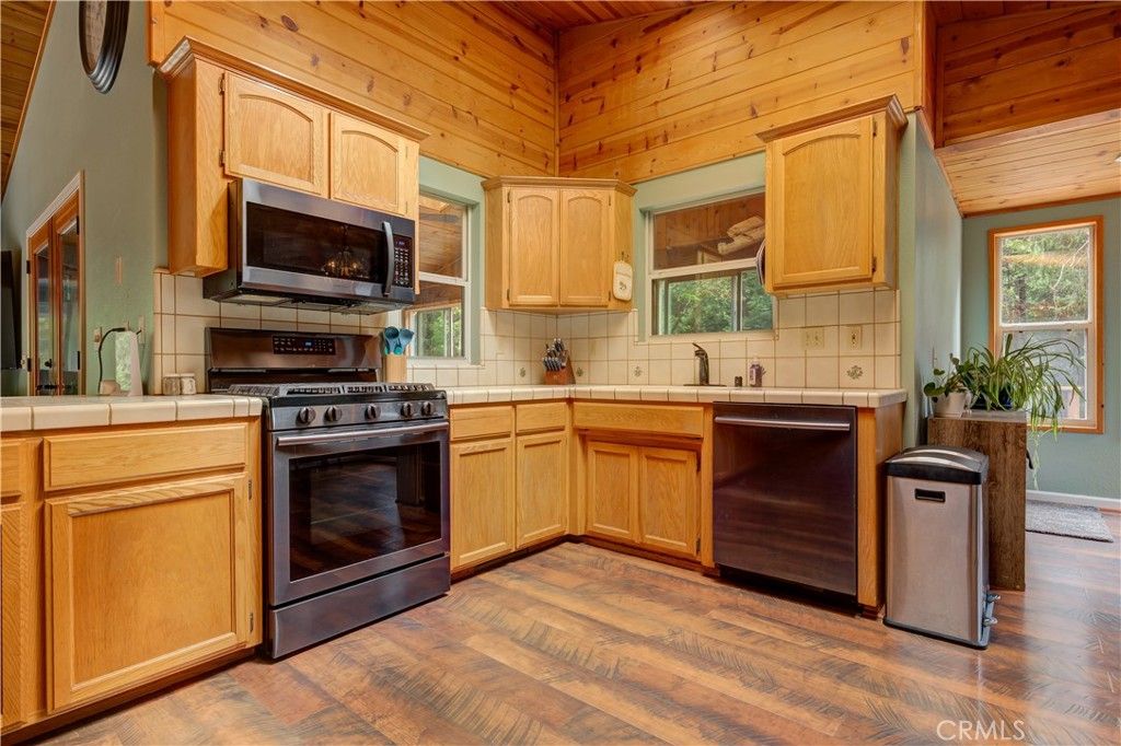 Image 13 of property listing at 5864 Paschal, Magalia, CA 95954