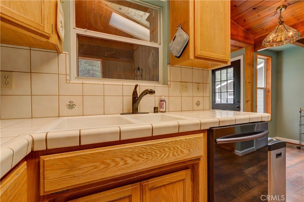 Image 14 of property listing at 5864 Paschal, Magalia, CA 95954