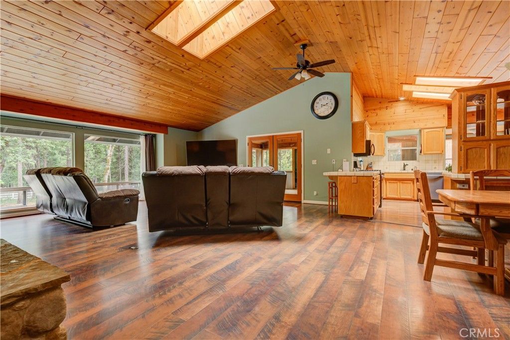 Image 5 of property listing at 5864 Paschal, Magalia, CA 95954