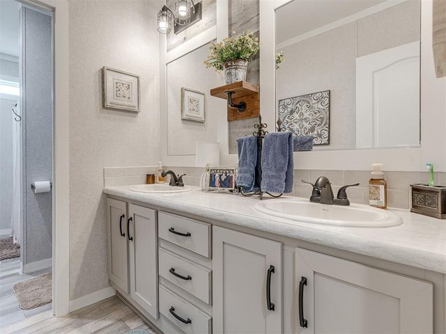 21268 Prairie View Road, Blanchard, OK 73010