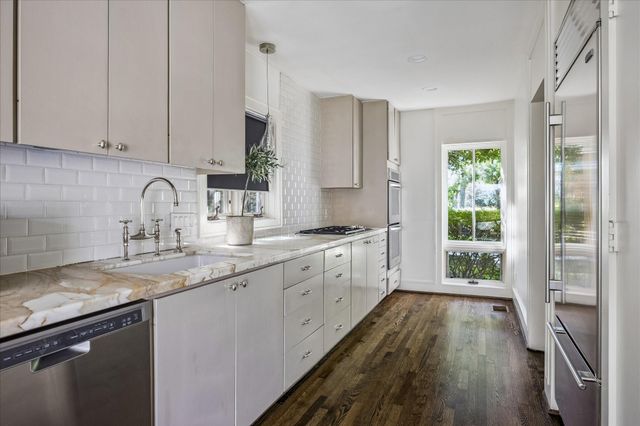 2121 Bolsover Street, Houston, TX 77005