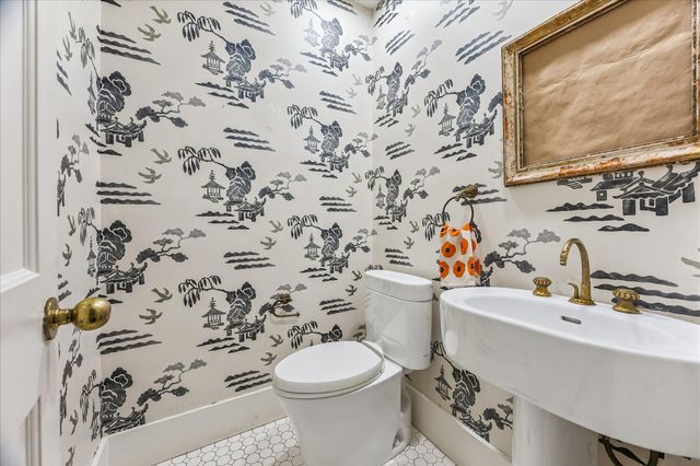 2121 Bolsover Street, Houston, TX 77005