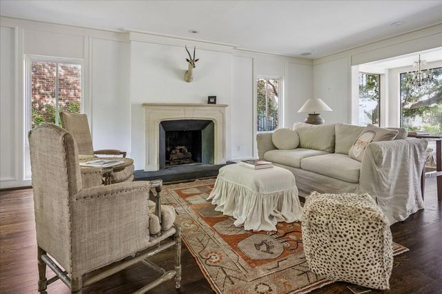 2121 Bolsover Street, Houston, TX 77005