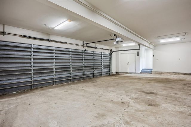 2121 Bolsover Street, Houston, TX 77005