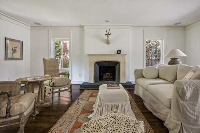 2121 Bolsover Street, Houston, TX 77005