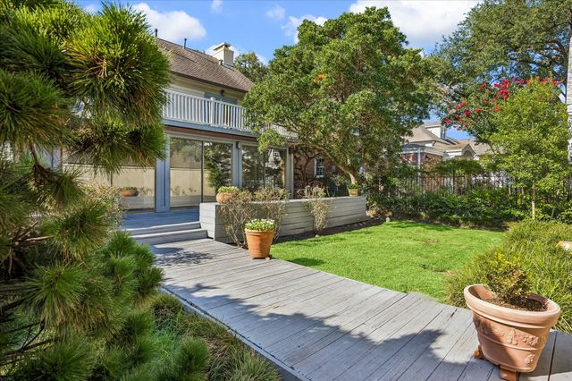 2121 Bolsover Street, Houston, TX 77005