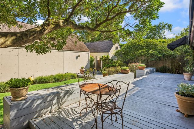 2121 Bolsover Street, Houston, TX 77005