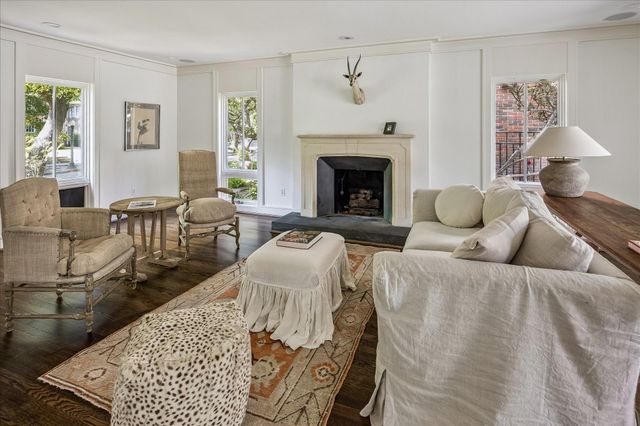 2121 Bolsover Street, Houston, TX 77005