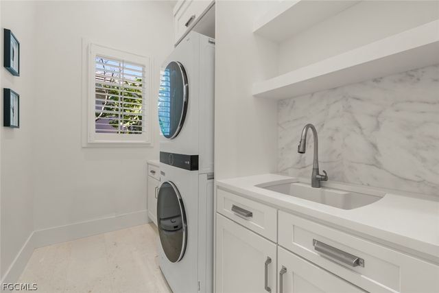 2297 Wulfert RD, Sanibel, FL 33957