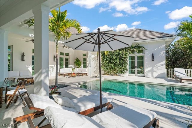 2297 Wulfert RD, Sanibel, FL 33957