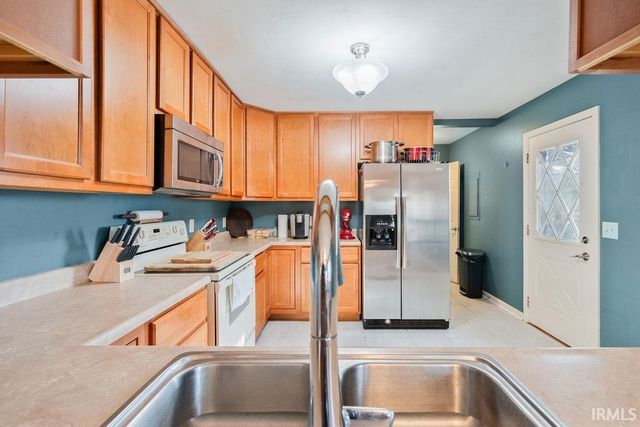 2525 COLONY Court, Carmel, IN 46280