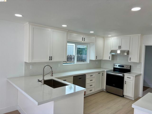 4741 Discovery Pt, Discovery Bay, CA 94505