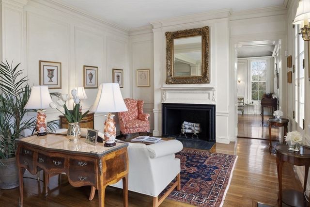 5 Main Dr, Wenham, MA 01984