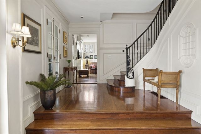 5 Main Dr, Wenham, MA 01984