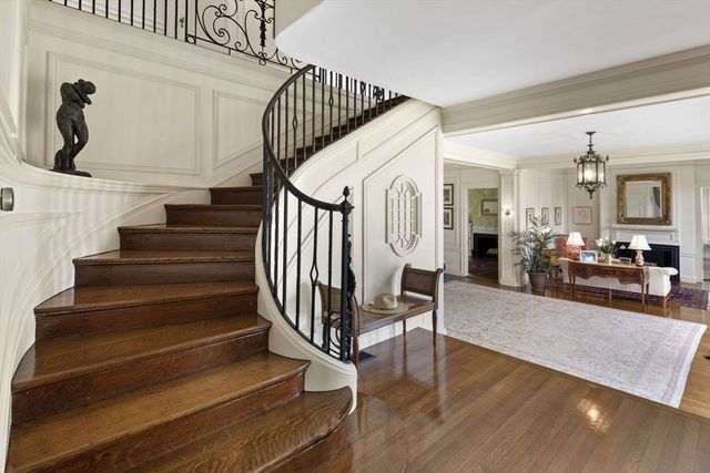 5 Main Dr, Wenham, MA 01984