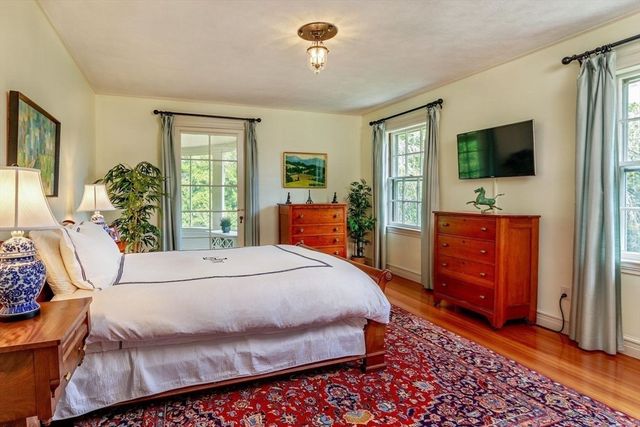 5 Main Dr, Wenham, MA 01984