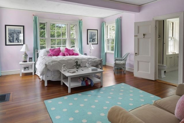 5 Main Dr, Wenham, MA 01984