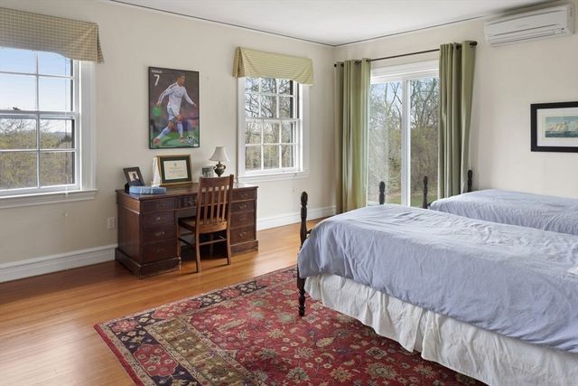 5 Main Dr, Wenham, MA 01984