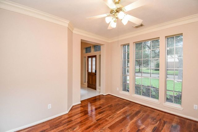 4815 Knights Branch Drive, Sugar Land, TX 77479