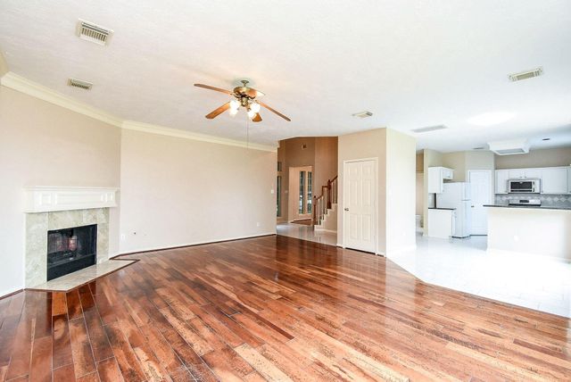 4815 Knights Branch Drive, Sugar Land, TX 77479