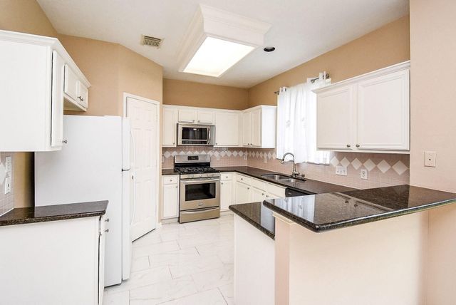 4815 Knights Branch Drive, Sugar Land, TX 77479