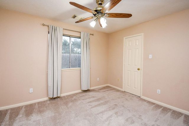 4815 Knights Branch Drive, Sugar Land, TX 77479