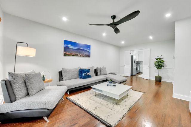 7338 Walling Lane, Dallas, TX 75231