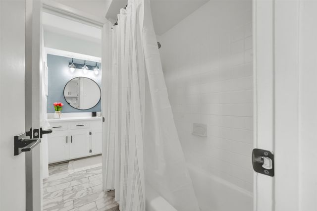 7338 Walling Lane, Dallas, TX 75231
