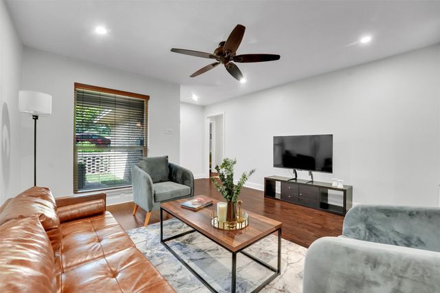 7338 Walling Lane, Dallas, TX 75231