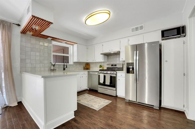 7338 Walling Lane, Dallas, TX 75231