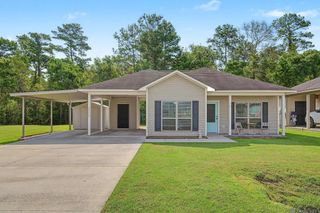 32430 Creek Pointe Dr, Denham Springs, LA 70726