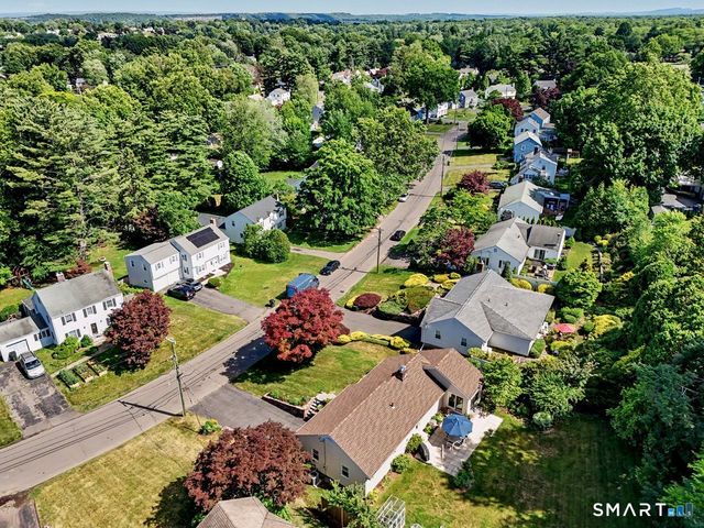 18 Cherryfield Drive, West Hartford, CT 06107