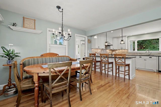 18 Cherryfield Drive, West Hartford, CT 06107