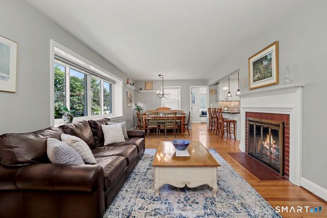 18 Cherryfield Drive, West Hartford, CT 06107
