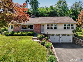 18 Cherryfield Drive, West Hartford, CT 06107