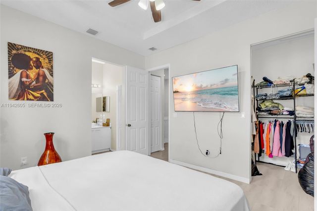 950 NE 42nd Pl, Homestead, FL 33033