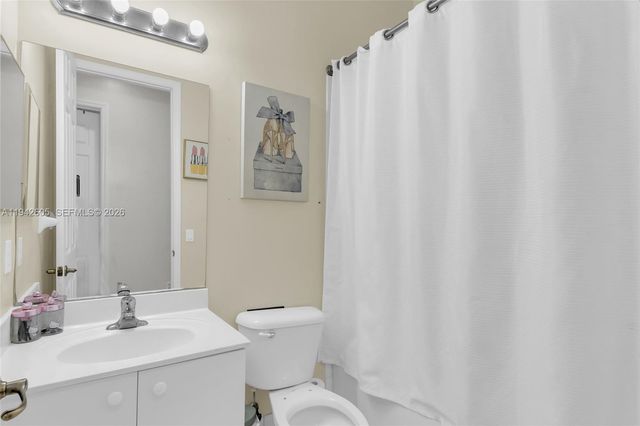 950 NE 42nd Pl, Homestead, FL 33033