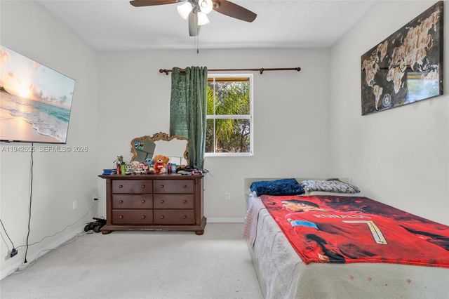 950 NE 42nd Pl, Homestead, FL 33033