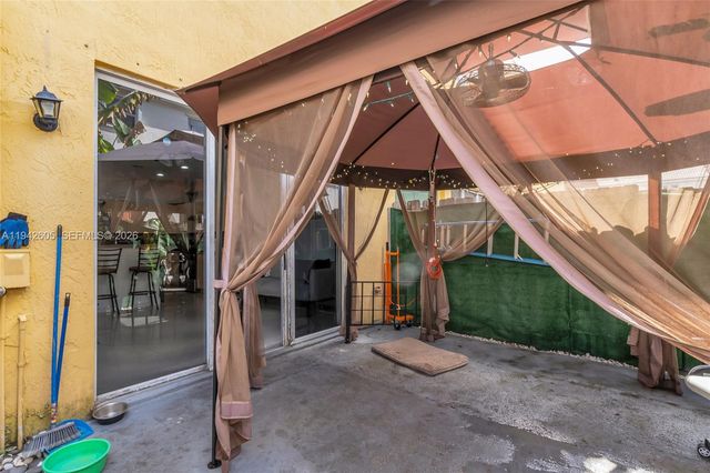 950 NE 42nd Pl, Homestead, FL 33033