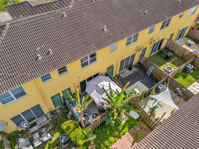 950 NE 42nd Pl, Homestead, FL 33033