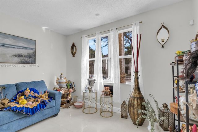 950 NE 42nd Pl, Homestead, FL 33033