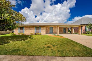 903 Eagle Dr, Houma, LA 70364