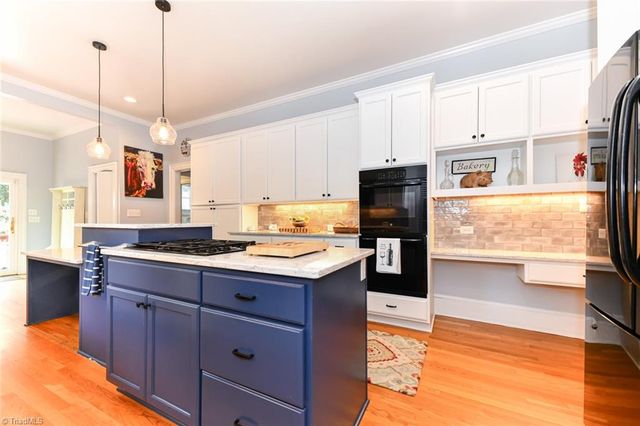 1907 Madison Avenue, Greensboro, NC 27403