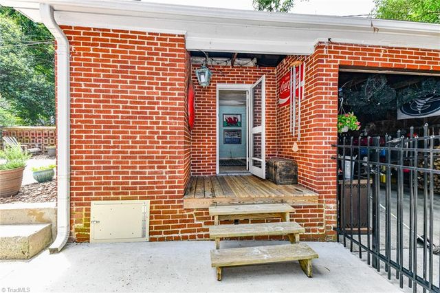 1907 Madison Avenue, Greensboro, NC 27403