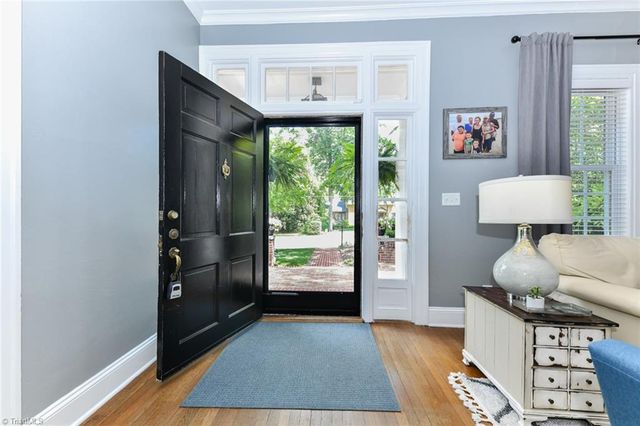 1907 Madison Avenue, Greensboro, NC 27403