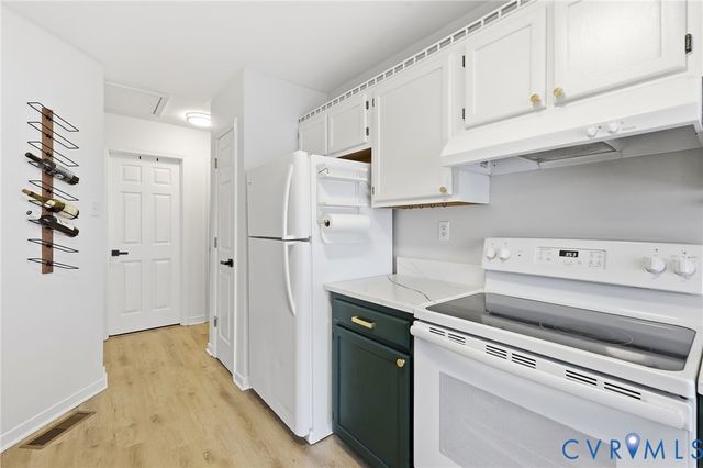 2500 Hickory Knoll Ln, Richmond, VA 23230