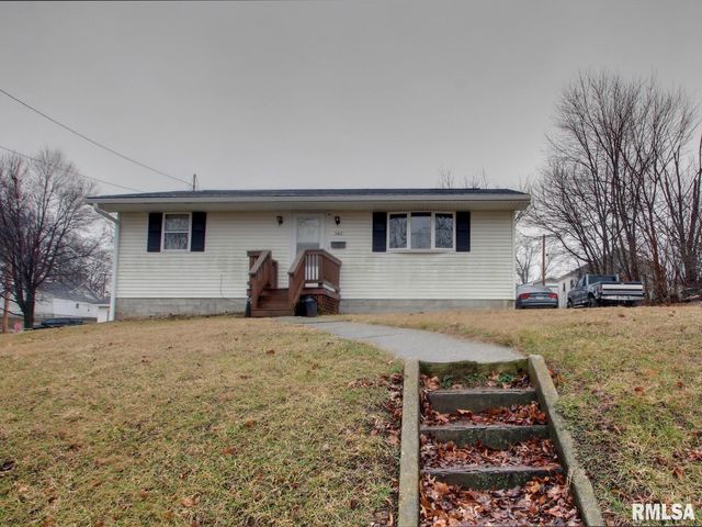 560 TREMONT Street, Barry, IL 62312